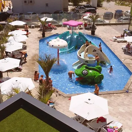 Boema In N Pools Resort- Free Parking Mamaia