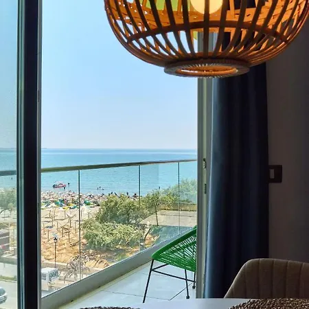 Boema In N Pools Resort- Free Parking *